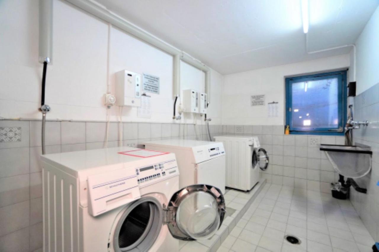 Lovely 1-Bedroom Vacation Studio Apartment With Pool And Sauna Laax Bagian luar foto